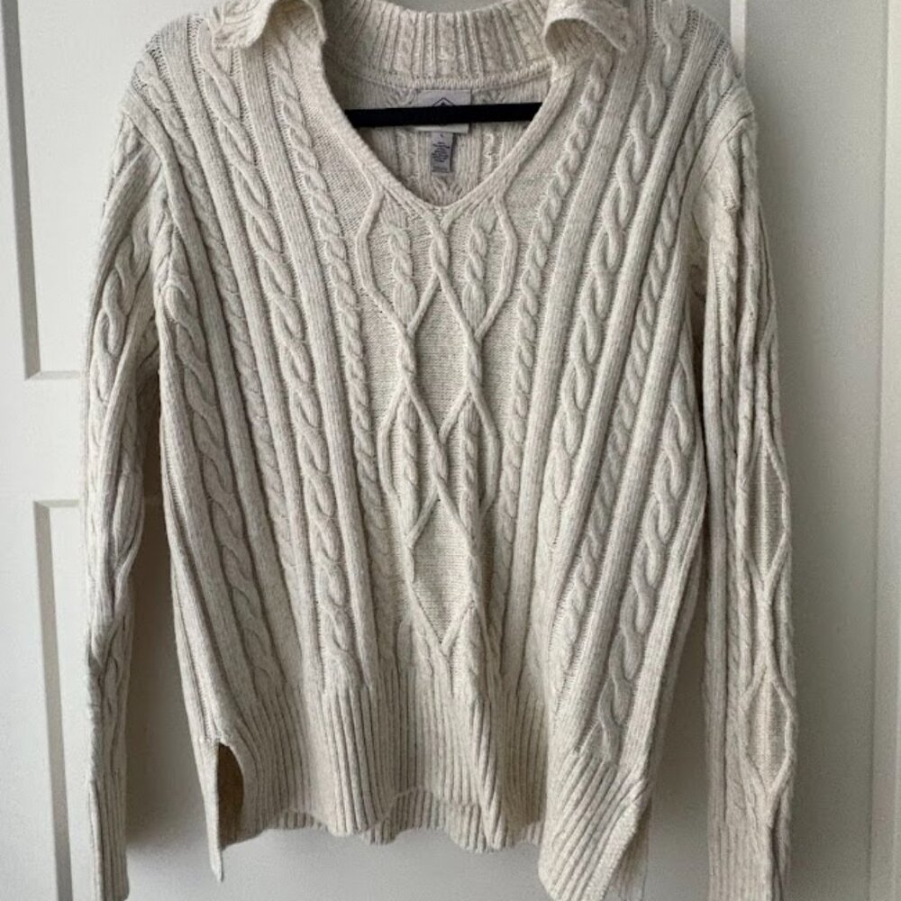 St John’s Bay Cream Cable Knit Sweater- Size Large